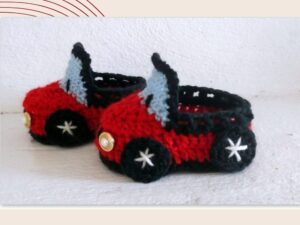 Car Baby Booties Crochet Pattern | 4 Sizes 0-12 Months | Easy Car-Themed Design