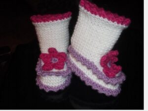 Knitted Baby Booties Pattern | 3 Sizes 0-18 Months | DK Weight